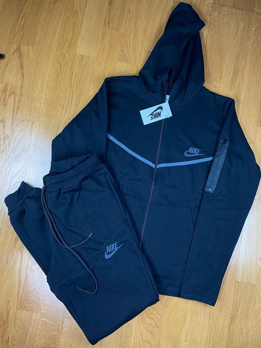 conjunto nike tech